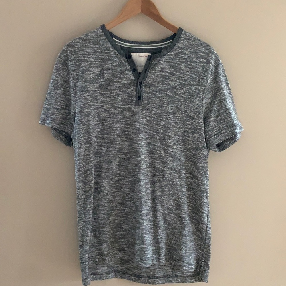 Banana Republic heritage collection Henley tee L